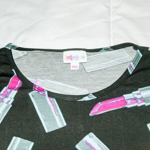 LuLaRoe - Size XXS Irma Shirt